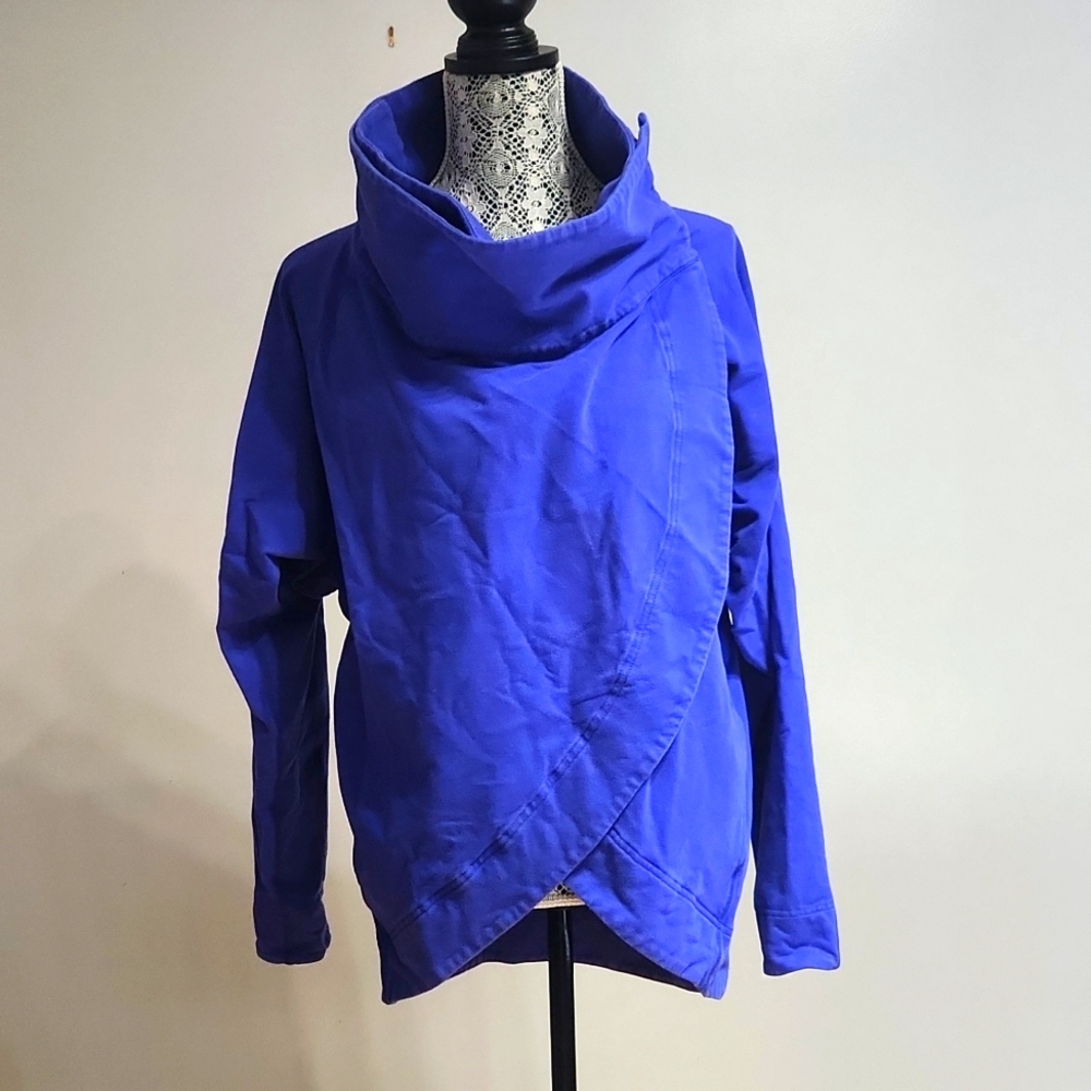 [PTP 22] LULULEMON Purple Sweater